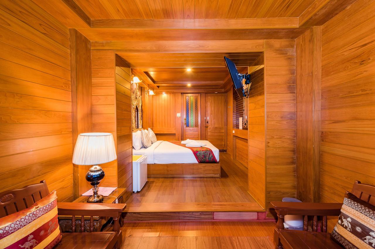 Baan Ratchapruek Villa Phuket Exterior photo