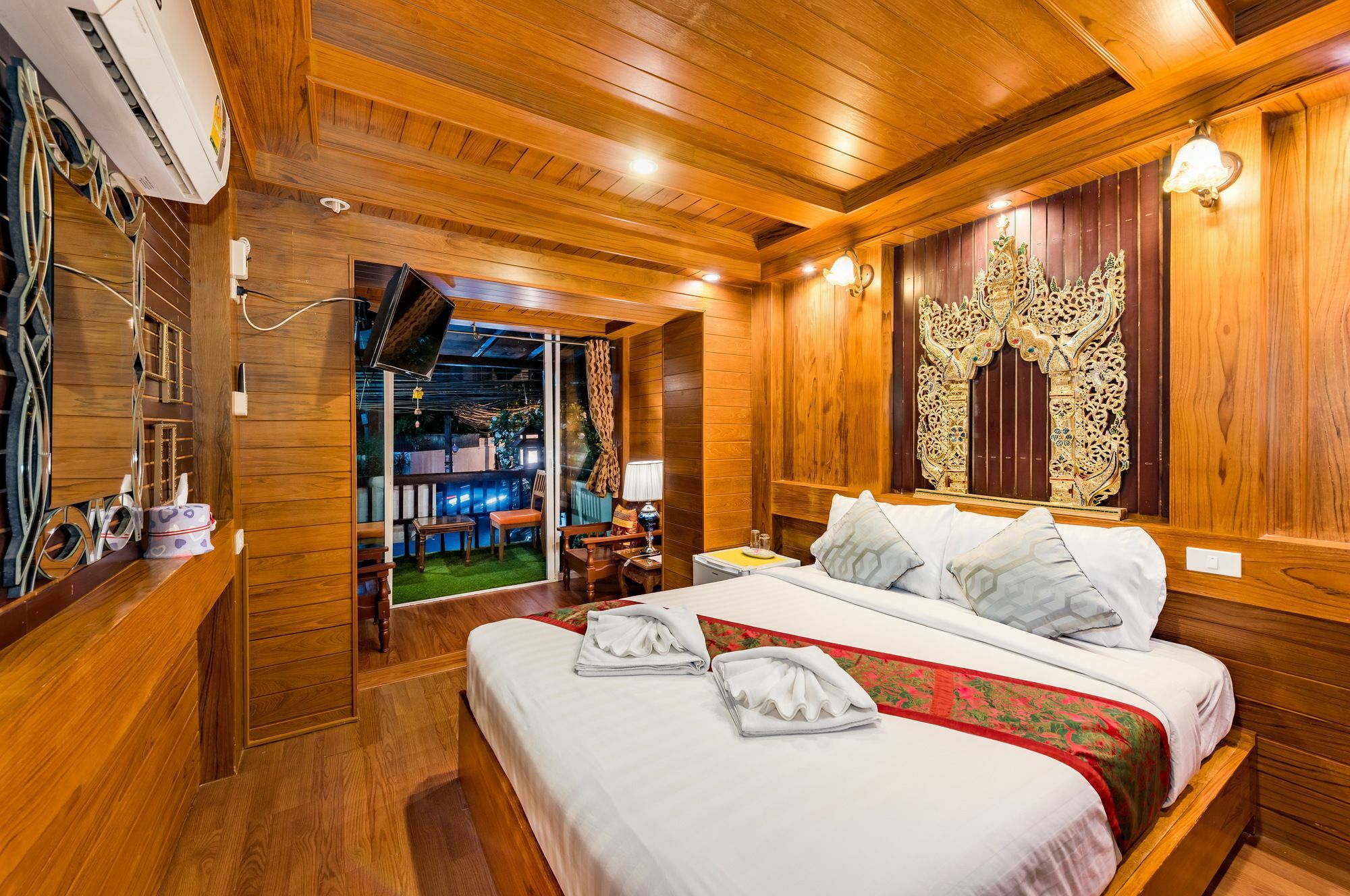 Baan Ratchapruek Villa Phuket Exterior photo