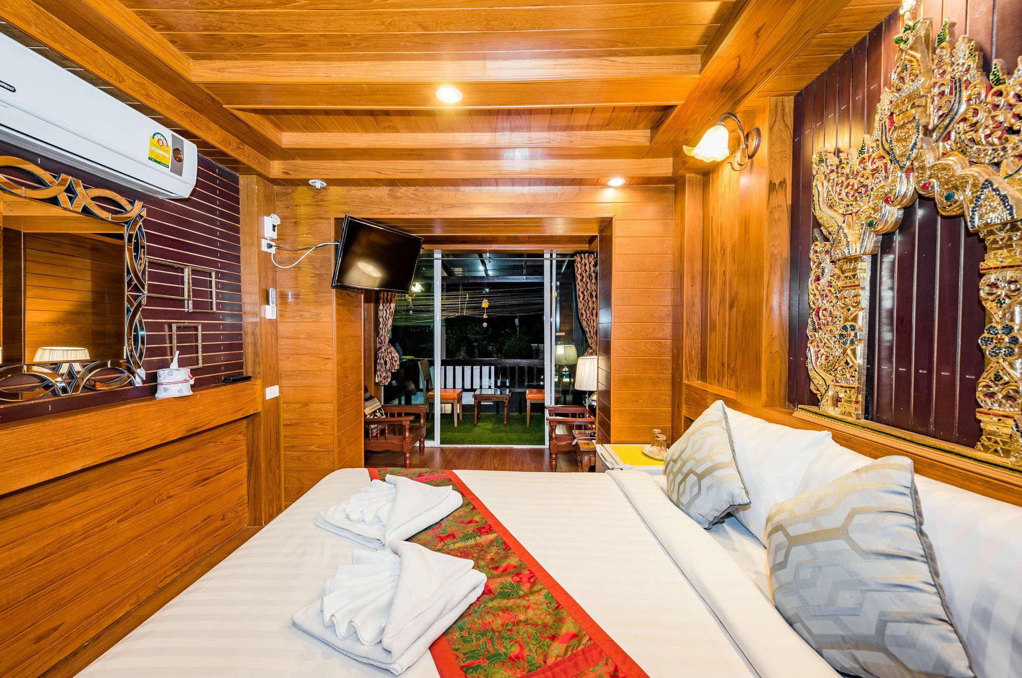 Baan Ratchapruek Villa Phuket Exterior photo